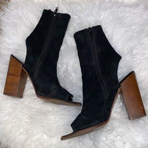 Black Aldo block heel cut out boot